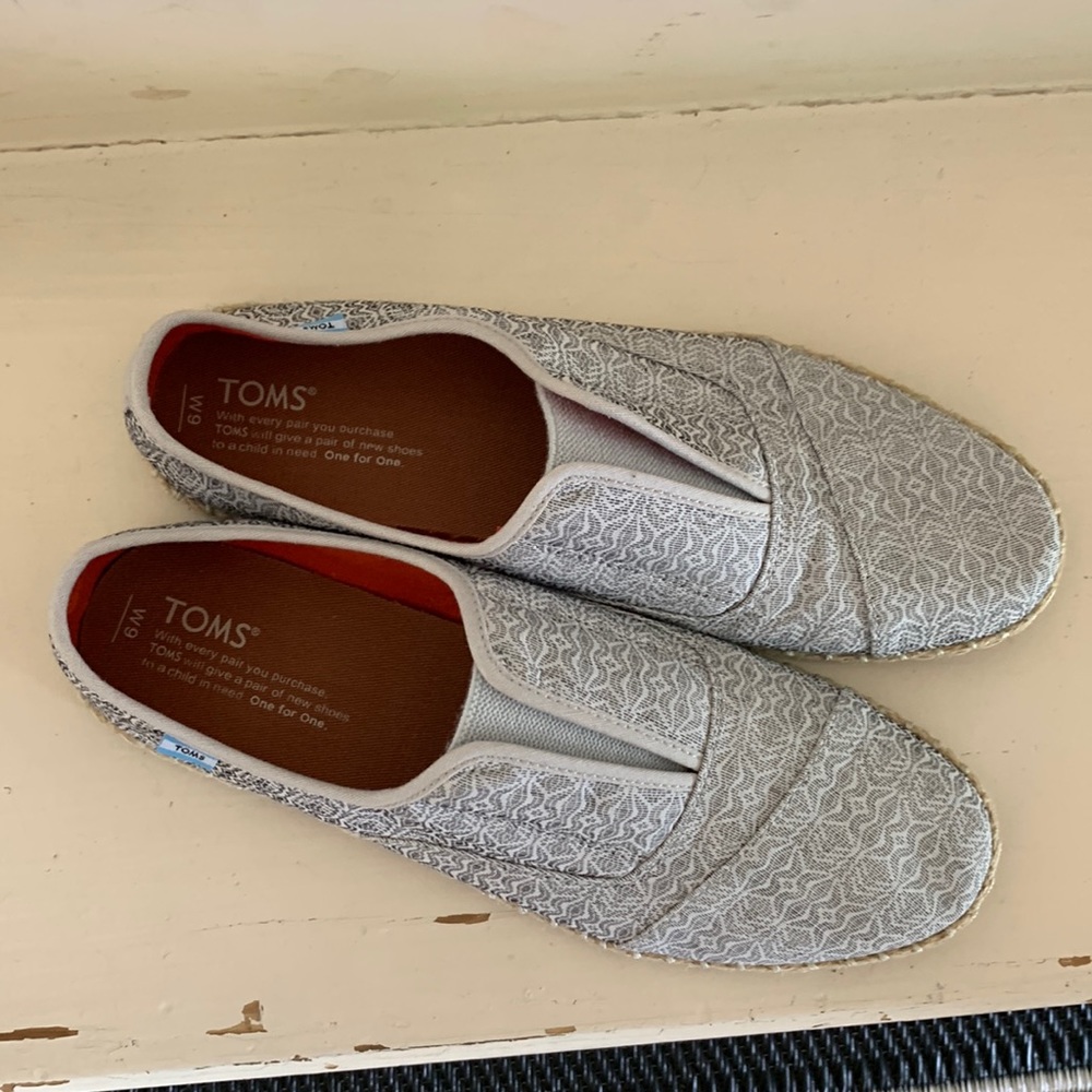 TOMS
